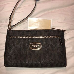 Never used wristlet Michael kors